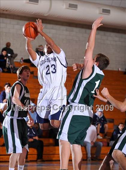 Thumbnail 2 in College Park vs Ponderosa (MaxPreps Holiday Classic) photogallery.