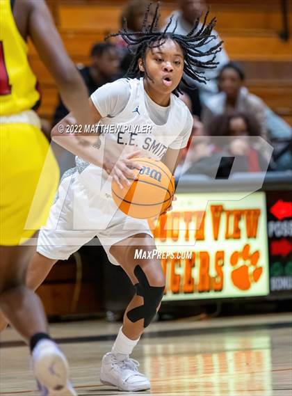 Thumbnail 3 in E.E. Smith vs Douglas Byrd (Cumberland County Holiday Classic) photogallery.