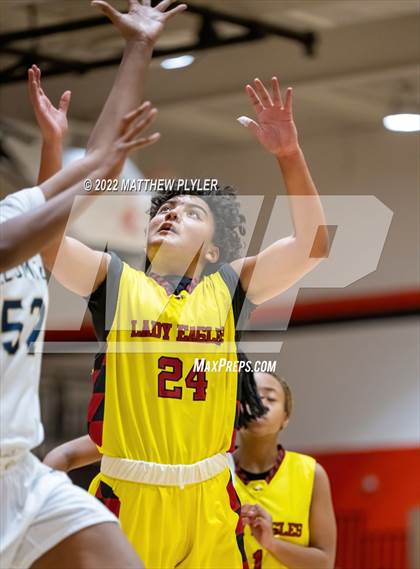 Thumbnail 2 in E.E. Smith vs Douglas Byrd (Cumberland County Holiday Classic) photogallery.