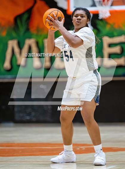 Thumbnail 3 in E.E. Smith vs Douglas Byrd (Cumberland County Holiday Classic) photogallery.