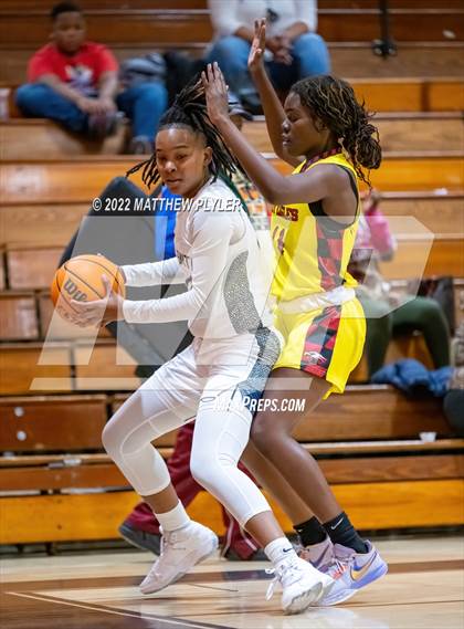 Thumbnail 3 in E.E. Smith vs Douglas Byrd (Cumberland County Holiday Classic) photogallery.