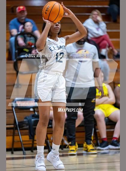 Thumbnail 3 in E.E. Smith vs Douglas Byrd (Cumberland County Holiday Classic) photogallery.