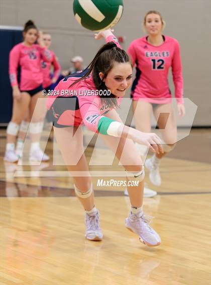 Thumbnail 1 in Pine Creek vs. Douglas County (CHSAA 5A Region 6) photogallery.