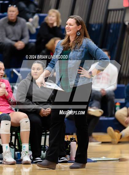 Thumbnail 1 in Pine Creek vs. Douglas County (CHSAA 5A Region 6) photogallery.