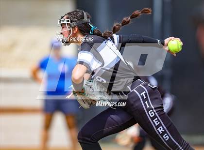 Thumbnail 3 in Conroe @ Grand Oaks photogallery.