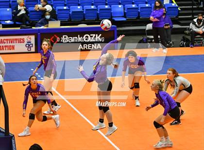 Thumbnail 3 in Mansfield vs. Lavaca (AAA 2A State Final) photogallery.