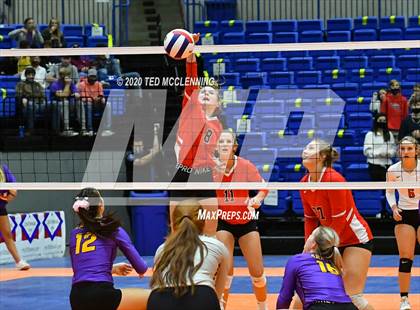 Thumbnail 1 in Mansfield vs. Lavaca (AAA 2A State Final) photogallery.