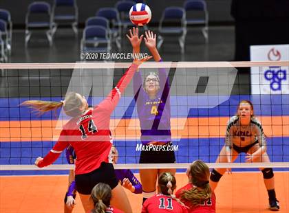 Thumbnail 3 in Mansfield vs. Lavaca (AAA 2A State Final) photogallery.