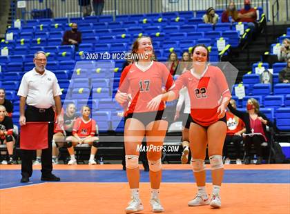 Thumbnail 1 in Mansfield vs. Lavaca (AAA 2A State Final) photogallery.