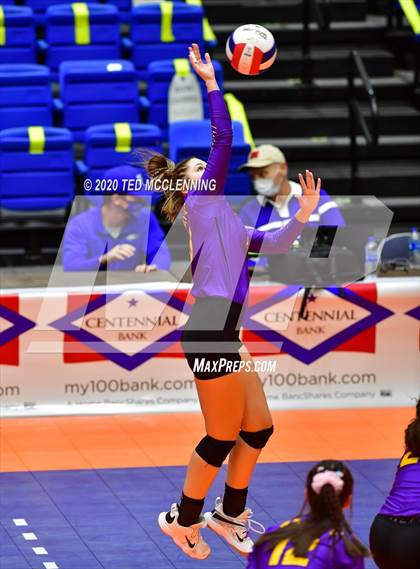 Thumbnail 1 in Mansfield vs. Lavaca (AAA 2A State Final) photogallery.