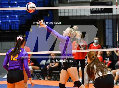 Thumbnail 3 in Mansfield vs. Lavaca (AAA 2A State Final) photogallery.