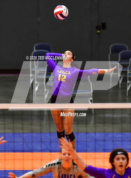 Thumbnail 3 in Mansfield vs. Lavaca (AAA 2A State Final) photogallery.