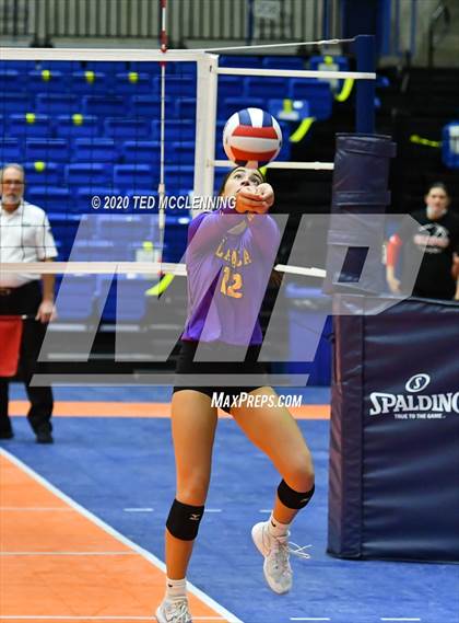 Thumbnail 1 in Mansfield vs. Lavaca (AAA 2A State Final) photogallery.