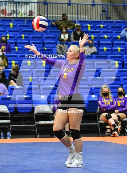 Thumbnail 3 in Mansfield vs. Lavaca (AAA 2A State Final) photogallery.