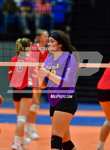 Thumbnail 3 in Mansfield vs. Lavaca (AAA 2A State Final) photogallery.