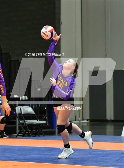 Thumbnail 3 in Mansfield vs. Lavaca (AAA 2A State Final) photogallery.
