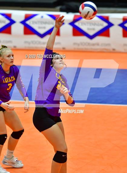 Thumbnail 2 in Mansfield vs. Lavaca (AAA 2A State Final) photogallery.