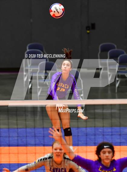 Thumbnail 2 in Mansfield vs. Lavaca (AAA 2A State Final) photogallery.