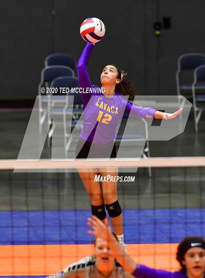 Thumbnail 1 in Mansfield vs. Lavaca (AAA 2A State Final) photogallery.