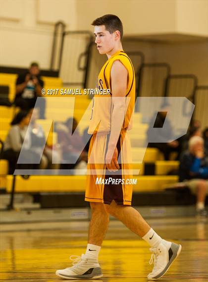 Thumbnail 1 in El Cerrito vs. Las Lomas (Chabot MLK Classic) photogallery.