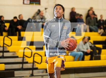 Thumbnail 2 in El Cerrito vs. Las Lomas (Chabot MLK Classic) photogallery.