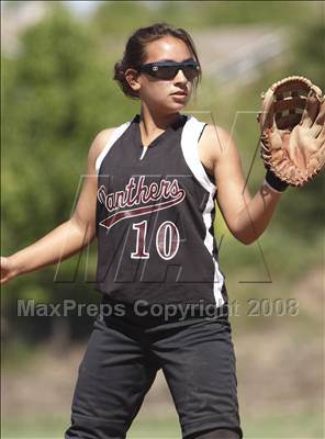 Thumbnail 2 in Florin vs. Livingston (Folsom Bulldog Classic) photogallery.