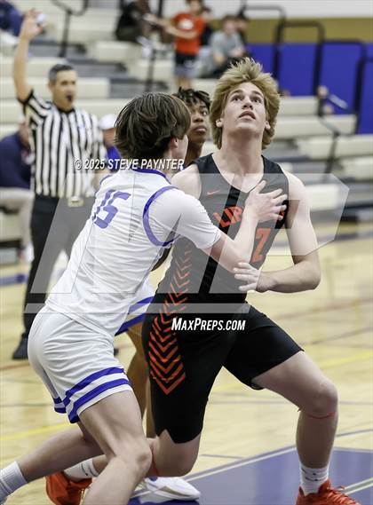 Thumbnail 2 in Liberty vs O'Connor photogallery.