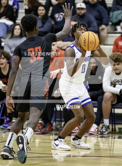 Thumbnail 3 in Liberty vs O'Connor photogallery.