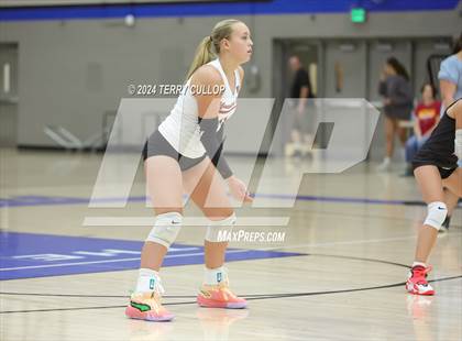 Thumbnail 3 in Mountain View @ Bingham (Sophomore) photogallery.