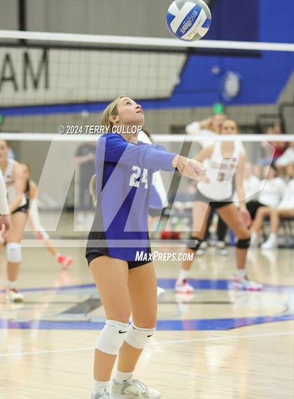 Thumbnail 3 in Mountain View @ Bingham (Sophomore) photogallery.