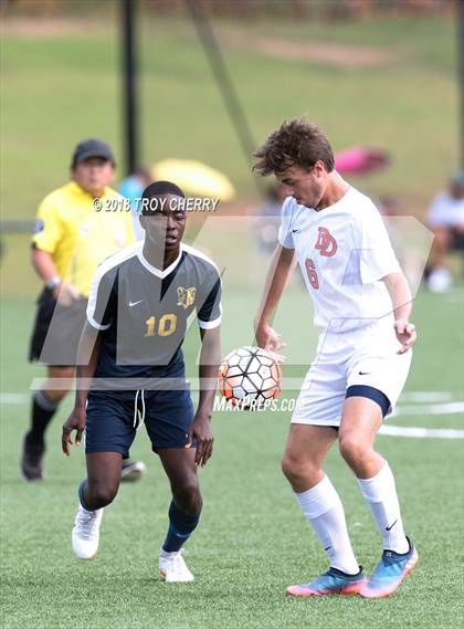 Thumbnail 3 in Carmel Christian vs Davidson Day photogallery.