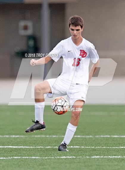 Thumbnail 1 in Carmel Christian vs Davidson Day photogallery.
