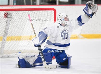 Thumbnail 3 in Ridgefield vs. Darien (CIAC DI Quarterfinal) photogallery.