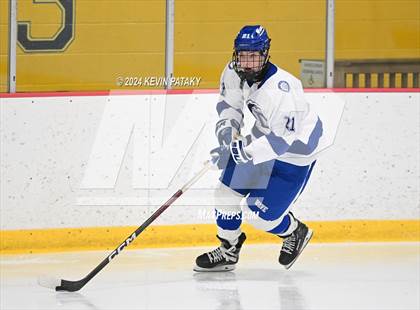 Thumbnail 1 in Ridgefield vs. Darien (CIAC DI Quarterfinal) photogallery.