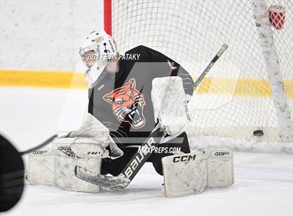 Thumbnail 2 in Ridgefield vs. Darien (CIAC DI Quarterfinal) photogallery.