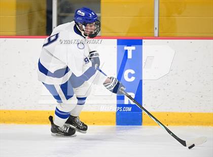 Thumbnail 1 in Ridgefield vs. Darien (CIAC DI Quarterfinal) photogallery.