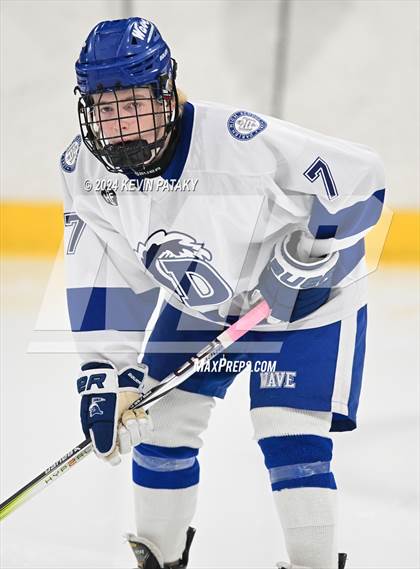 Thumbnail 2 in Ridgefield vs. Darien (CIAC DI Quarterfinal) photogallery.