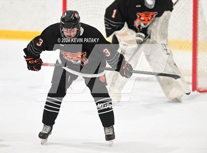 Thumbnail 3 in Ridgefield vs. Darien (CIAC DI Quarterfinal) photogallery.