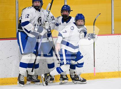 Thumbnail 3 in Ridgefield vs. Darien (CIAC DI Quarterfinal) photogallery.