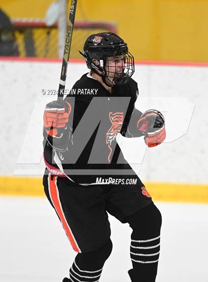 Thumbnail 3 in Ridgefield vs. Darien (CIAC DI Quarterfinal) photogallery.