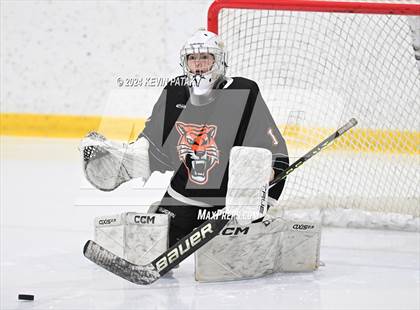 Thumbnail 1 in Ridgefield vs. Darien (CIAC DI Quarterfinal) photogallery.