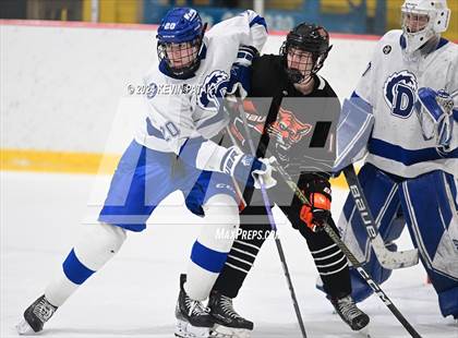 Thumbnail 3 in Ridgefield vs. Darien (CIAC DI Quarterfinal) photogallery.