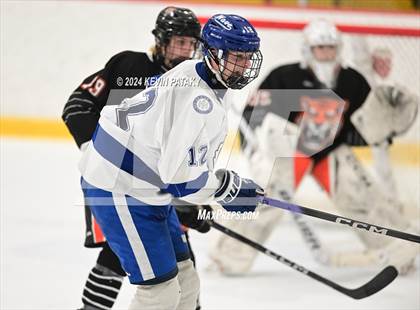 Thumbnail 1 in Ridgefield vs. Darien (CIAC DI Quarterfinal) photogallery.