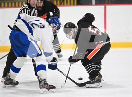Thumbnail 3 in Ridgefield vs. Darien (CIAC DI Quarterfinal) photogallery.