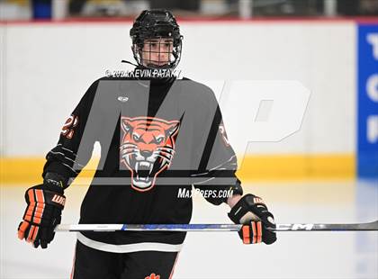 Thumbnail 3 in Ridgefield vs. Darien (CIAC DI Quarterfinal) photogallery.
