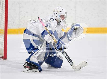 Thumbnail 3 in Ridgefield vs. Darien (CIAC DI Quarterfinal) photogallery.