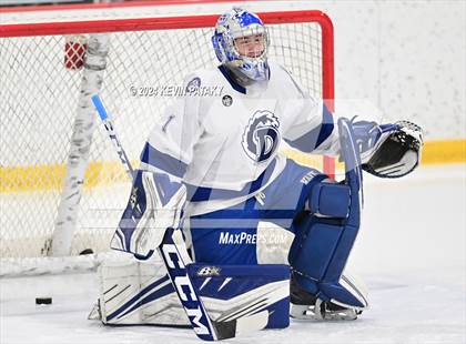 Thumbnail 2 in Ridgefield vs. Darien (CIAC DI Quarterfinal) photogallery.