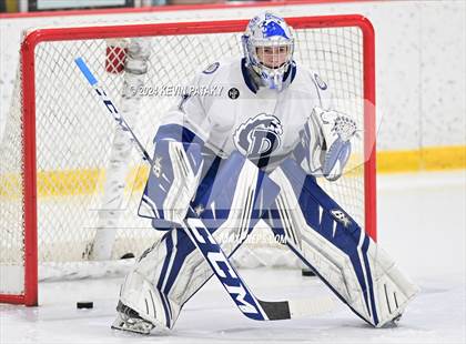 Thumbnail 3 in Ridgefield vs. Darien (CIAC DI Quarterfinal) photogallery.