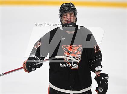 Thumbnail 3 in Ridgefield vs. Darien (CIAC DI Quarterfinal) photogallery.