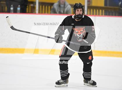 Thumbnail 2 in Ridgefield vs. Darien (CIAC DI Quarterfinal) photogallery.